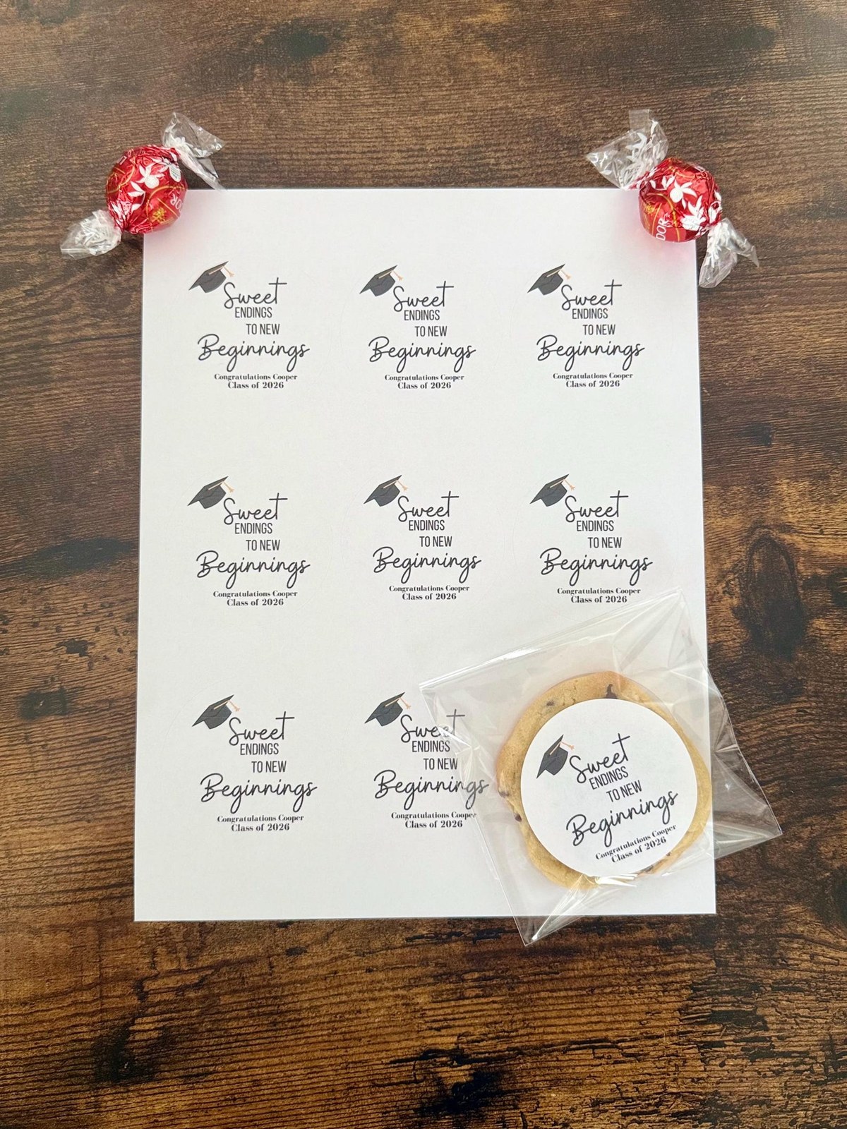 Graduation party stickers and bags